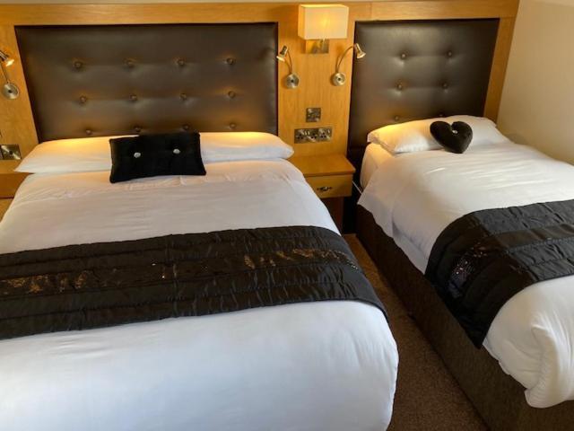 Tailors Lodge, Continental Breakfast 캐슬아일랜드 외부 사진